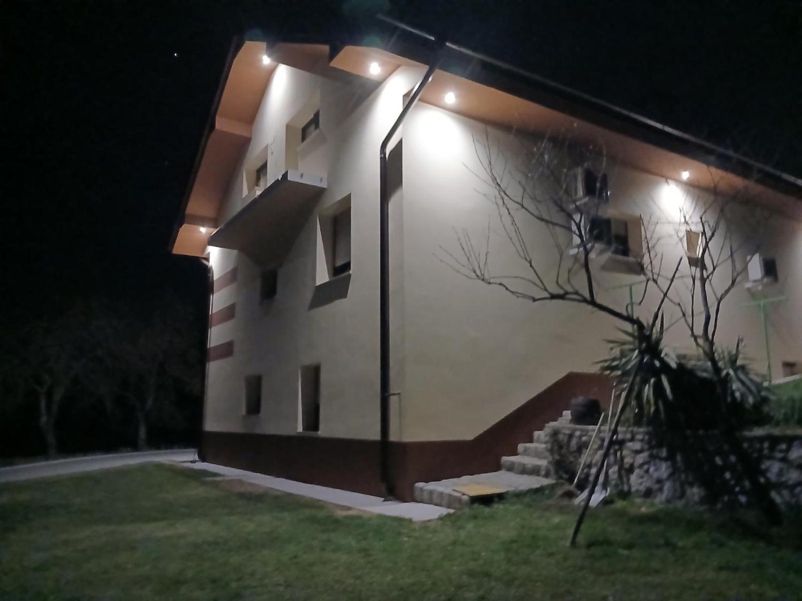 Luxury Apartment Ana With Hot Tub Visnja Gora Exterior foto